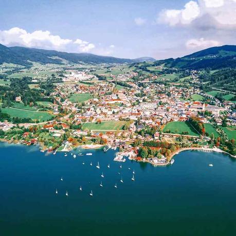 Austria per famiglie: la regione del Salzkammergut con Mondsee e il suo lago Austria per famiglie: la regione del Salzkammergut con Mondsee e il suo lago