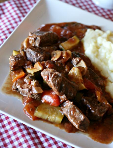 Spezzatino di manzo con verdure nello slowcooker – Slowcooker Italian beef casserole Spezzatino di manzo con verdure nello slowcooker – Slowcooker Italian beef casserole