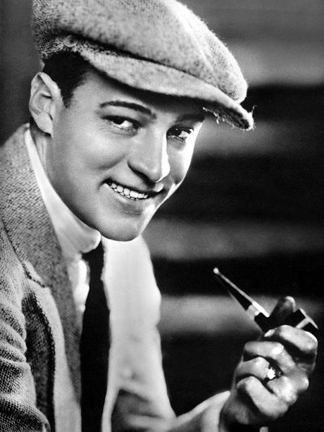 “Rudy Valentino”, il mito secondo Nico Cirasola “Rudy Valentino”, il mito secondo Nico Cirasola