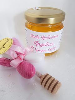 Il Battesimo con bomboniera di miele Il Battesimo con bomboniera di miele