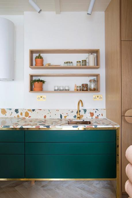 Il pavimento della nonna è tornato: la graniglia di marmo (Terrazzo Home Trend) Il pavimento della nonna è tornato: la graniglia di marmo (Terrazzo Home Trend)