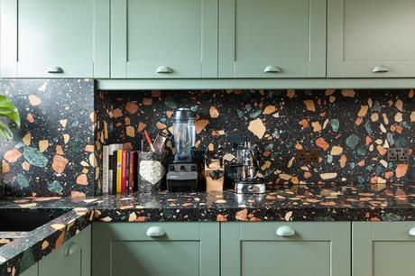 Il pavimento della nonna è tornato: la graniglia di marmo (Terrazzo Home Trend) Il pavimento della nonna è tornato: la graniglia di marmo (Terrazzo Home Trend)