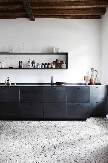 Il pavimento della nonna è tornato: la graniglia di marmo (Terrazzo Home Trend) Il pavimento della nonna è tornato: la graniglia di marmo (Terrazzo Home Trend)