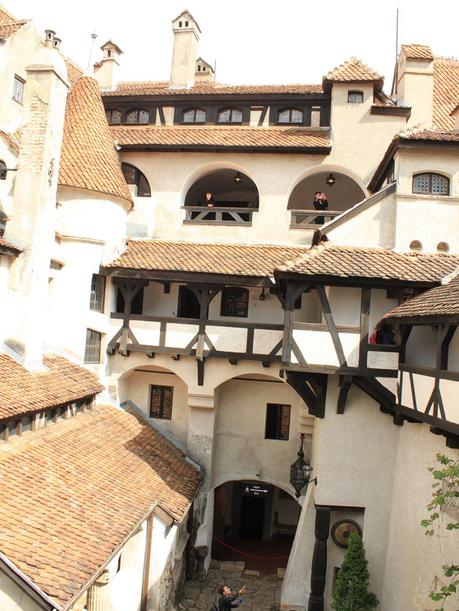 Il castello di Bran: quando la fantasia attrae più della realtà. Il castello di Bran: quando la fantasia attrae più della realtà.