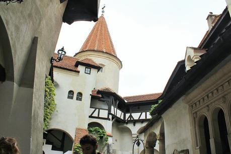 Il castello di Bran: quando la fantasia attrae più della realtà. Il castello di Bran: quando la fantasia attrae più della realtà.