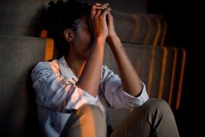 Come affrontiamo lo stress: ecco cosa danneggia il cervello stress