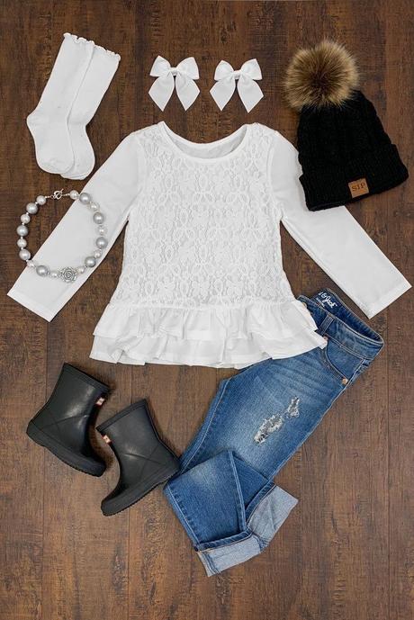 Pizzo d’inverno, indossa così il tocco di femminilità per eccellenza: 20 idee per te! Pizzo d’inverno, indossa così il tocco di femminilità per eccellenza: 20 idee per te!