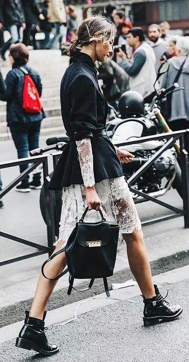 Pizzo d’inverno, indossa così il tocco di femminilità per eccellenza: 20 idee per te! Pizzo d’inverno, indossa così il tocco di femminilità per eccellenza: 20 idee per te!