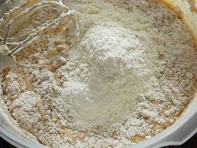 CIAMBELLA DI ZUCCA CON RICOTTA E MELE CIAMBELLA DI ZUCCA CON RICOTTA E MELE