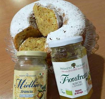 CIAMBELLA DI ZUCCA CON RICOTTA E MELE CIAMBELLA DI ZUCCA CON RICOTTA E MELE