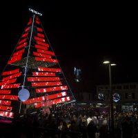 Oppo festeggia il Natale in Darsena a Milano Oppo