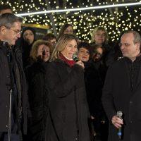 Oppo festeggia il Natale in Darsena a Milano Oppo
