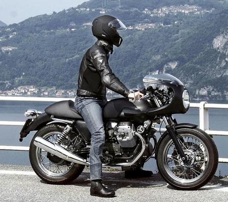 Guzzi V7 Cafe