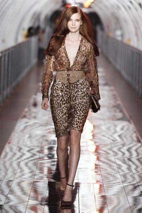 Mango Fall-Winter fashion show 2011/2012 with Kate Moss