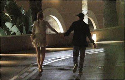 Leonardo Di Caprio sta con Blake Lively: notte di passione, spinello sul balcone