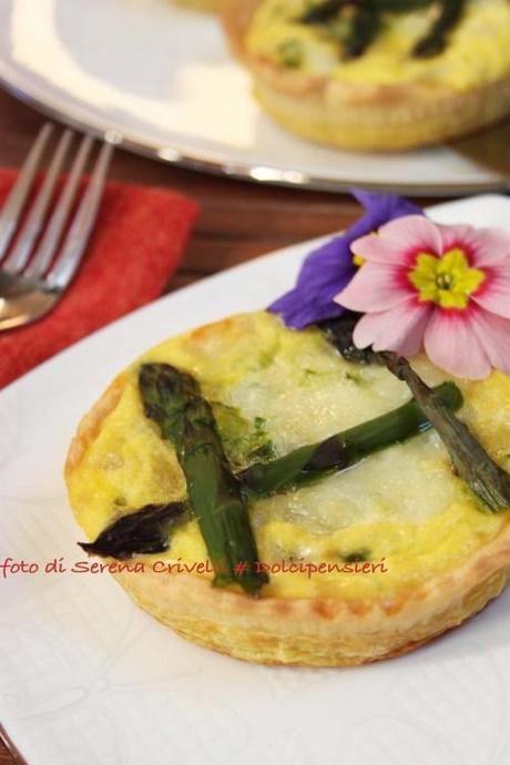 TARTELLETTE AL TALEGGIO E ASPARAGI di Dolcipensieri