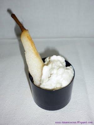 CREMA DI FORMAGGIO CON PERE