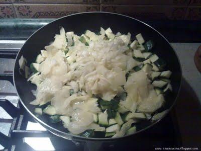 CUBETTI DI FRITTATA CON ZUCCHINE E PATATE