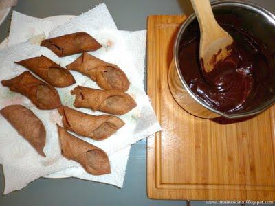 MINI CANNOLI CIOCCOLATO E CREMA AL MATCHA....ricetta dedicata a Rebecca!!!