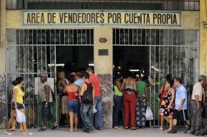 Cuba: i lavoratori per proprio conto oltrepassano i 300.000