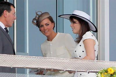 William, Kate e Harry a Epsom: campa cavallo e tanto di cappello