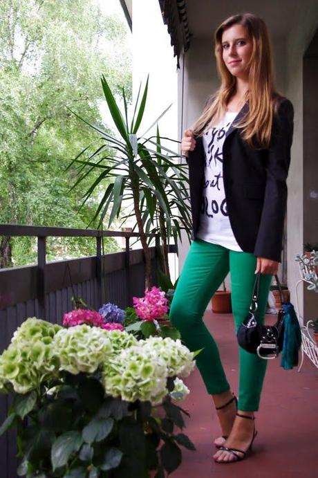 Same t-shirt with green pants