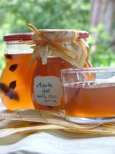 apple jelly with star anise