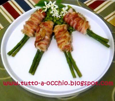 WHB #286 - Involtini di lonza di maiale e asparagi con piselli stufati