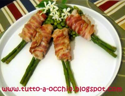 WHB #286 - Involtini di lonza di maiale e asparagi con piselli stufati