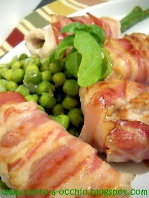 WHB #286 - Involtini di lonza di maiale e asparagi con piselli stufati