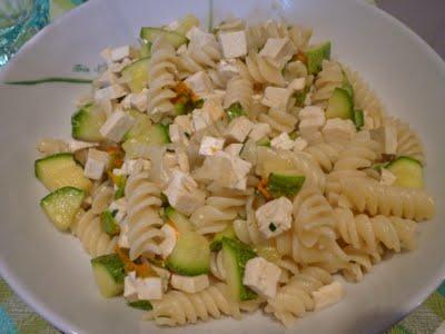 PASTA DI KAMUT con zucchine, fiori di zucca e tofu