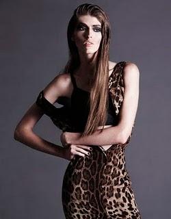 Dafne Cejas in Dolce & Gabbana su Flair Austria