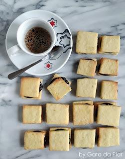 BISCOTTI ARANCIA E CIOCCOLATO BISCOTTI ARANCIA E CIOCCOLATO