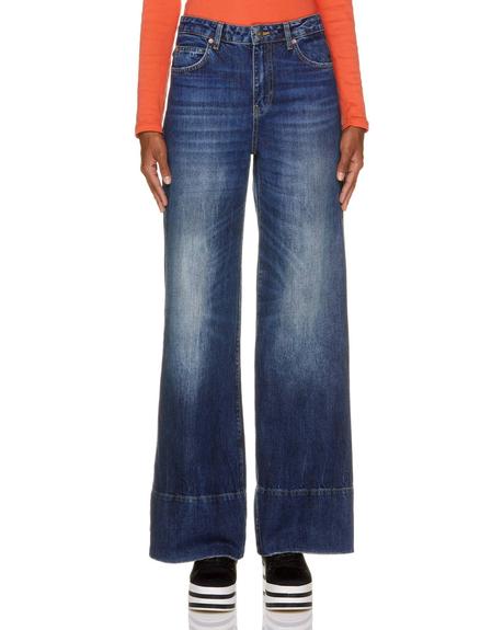 APPROFITTA DEI SALDI BENETTON CON SCONTI FINO AL 50% ONLINE E IN NEGOZIO APPROFITTA DEI SALDI BENETTON CON SCONTI FINO AL 50% ONLINE E IN NEGOZIO