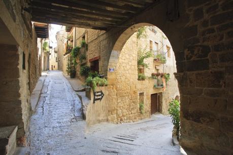 Itinerari culturali in Spagna: il percorso dei Geni in Catalogna Itinerari culturali in Spagna: il percorso dei Geni in Catalogna