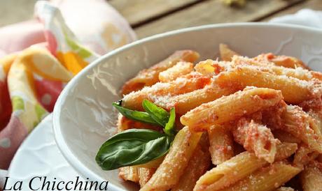 Penne con sugo di ricotta e pomodoro Penne con sugo di ricotta e pomodoro