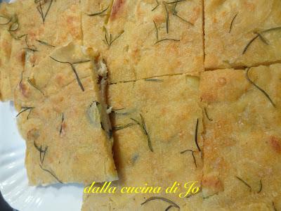 Mega galletta di patate e zucchine Mega galletta di patate e zucchine