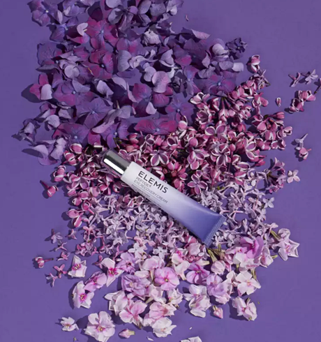 Elemis | Peptide 24/7: la linea che si sincronizza all'orologio del corpo Elemis | Peptide 24/7: la linea che si sincronizza all'orologio del corpo