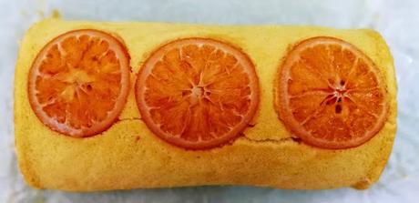 ROLL ALLA RICOTTA E MARMELLATA DI ARANCE SUPER WOW ROLL ALLA RICOTTA E MARMELLATA DI ARANCE SUPER WOW