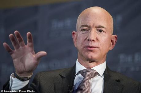 Media e regime (44) – No, grazie, Mr Pecker. La traduzione integrale dello straordinario post didattico di Jeff Bezos contro il giornalismo corrotto e il tentativo di estorsione da parte del National Enquirer. Il caso Khashoggi nel background. Media e regime (44) – No, grazie, Mr Pecker. La traduzione integrale dello straordinario post didattico di Jeff Bezos contro il giornalismo corrotto e il tentativo di estorsione da parte del National Enquirer. Il caso Khashoggi nel background.