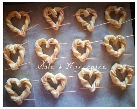 CUORI DI PASTA SFOGLIA CUORI DI PASTA SFOGLIA
