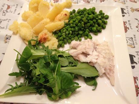 Senza Bimby, Branzino al Forno, Piselli, Patate, Insalata Mista Senza Bimby, Branzino al Forno, Piselli, Patate, Insalata Mista