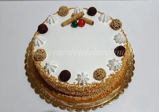 Torta con crema al bacio e vaniglia. Torta con crema al bacio e vaniglia.