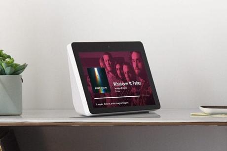 Amazon Echo Show: arriva in Italia il dispositivo con schermo da 10 pollici e Alexa Amazon Echo Show: arriva in Italia il dispositivo con schermo da 10 pollici e Alexa