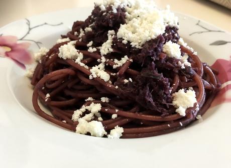 Spaghetti cavolo cappuccio viola e ricotta Spaghetti cavolo cappuccio viola e ricotta