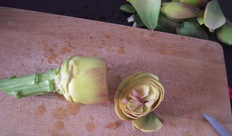carciofi con il tappo d’uovo e cuore ripieno carciofi con il tappo d’uovo e cuore ripieno