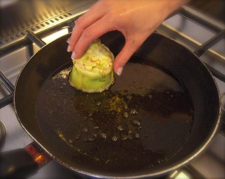 carciofi con il tappo d’uovo e cuore ripieno carciofi con il tappo d’uovo e cuore ripieno