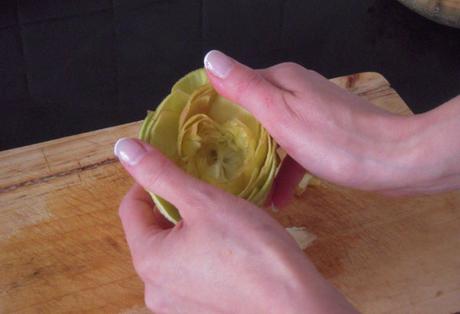 carciofi con il tappo d’uovo e cuore ripieno carciofi con il tappo d’uovo e cuore ripieno