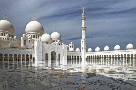 Cosa vedere ad Abu Dhabi: 5 luoghi da non perdere Cosa vedere ad Abu Dhabi: 5 luoghi da non perdere