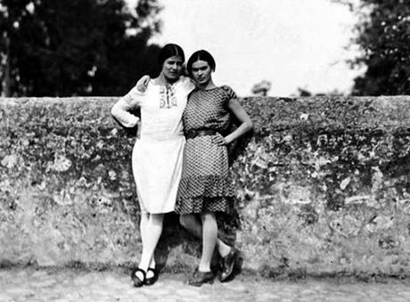 Tina Modotti, la rivoluzionaria con la macchina fotografica Tina Modotti, la rivoluzionaria con la macchina fotografica
